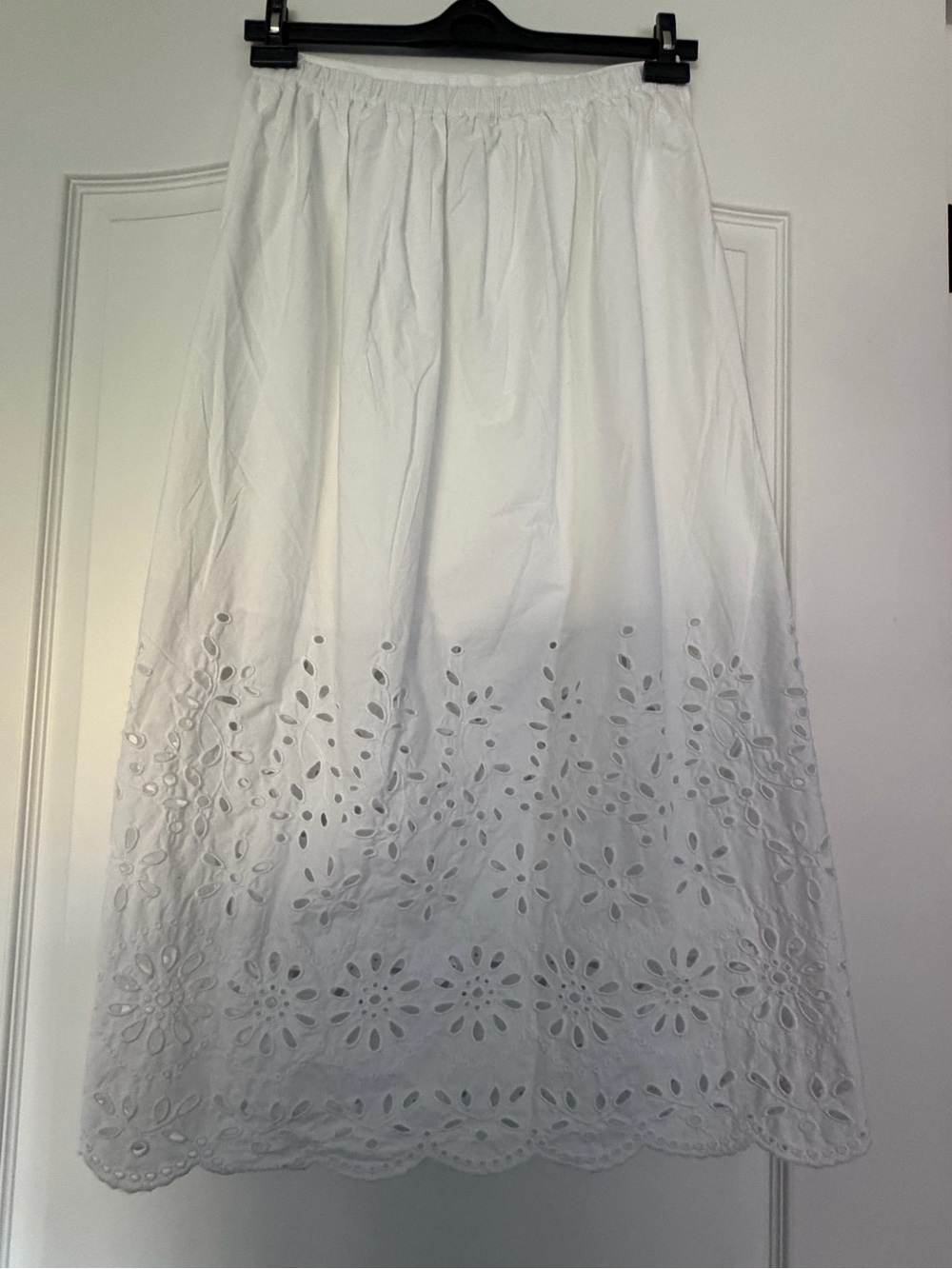 Banana Republic white midi skirt